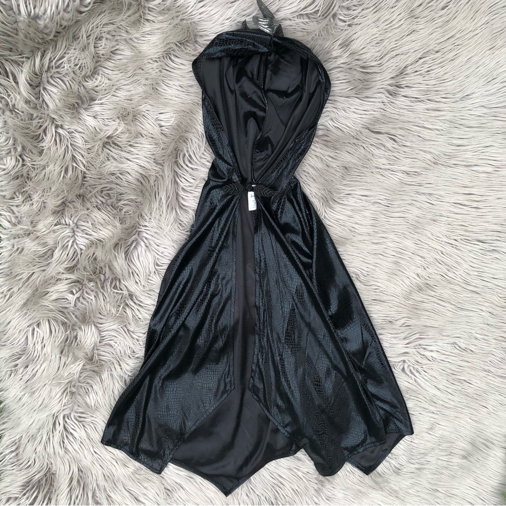 Hooded Black Dress-Up Cape with Silver Spikes for Dinosaur, Demon, or Luchador